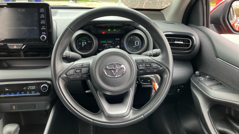 Toyota Yaris 1.5 Hybrid Design 5dr CVT Hybrid Hatchback